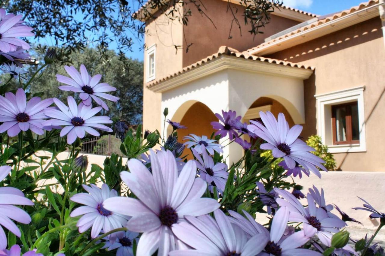 Traditional Villa Mandola Livathos  Bagian luar foto