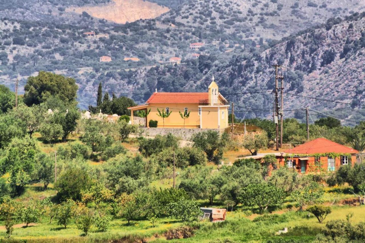 Traditional Villa Mandola Livathos  Bagian luar foto